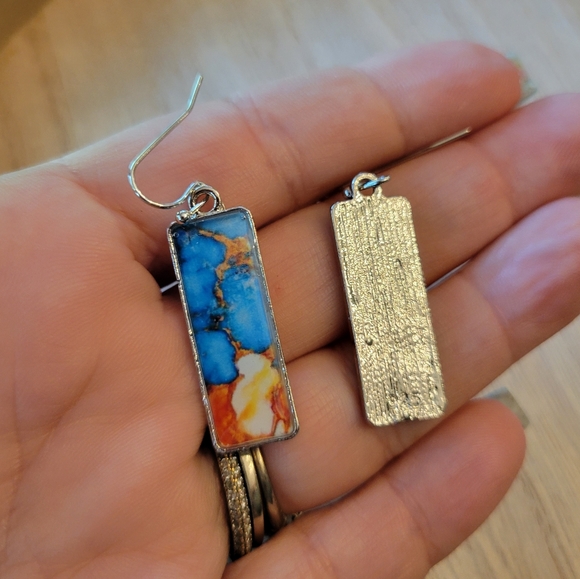 Marbled Watercolor Agate Rectangle Dangle Earrings - Picture 4 of 4